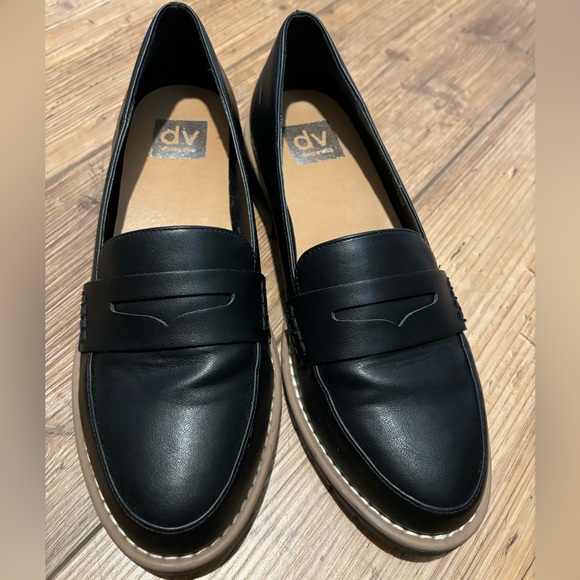 🌿Loafers🌿 - Picture 3 of 5